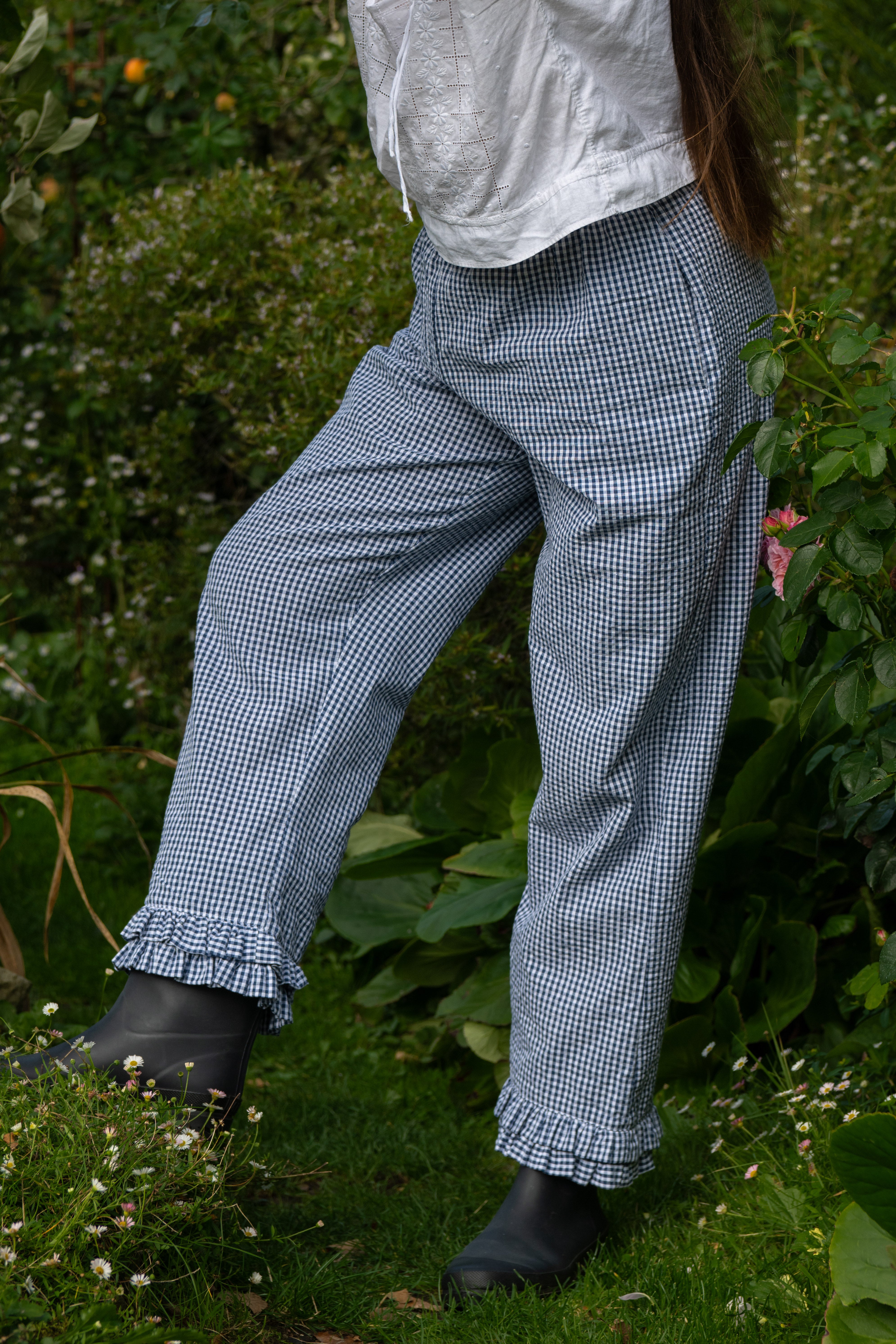 Brockwood Bottom Bloomers in Navy Gingham Seersucker Cotton